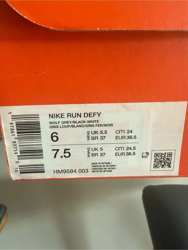Nike | Run Defy Running Shoe | 6 Mens/7.5 Women’s - Image 3