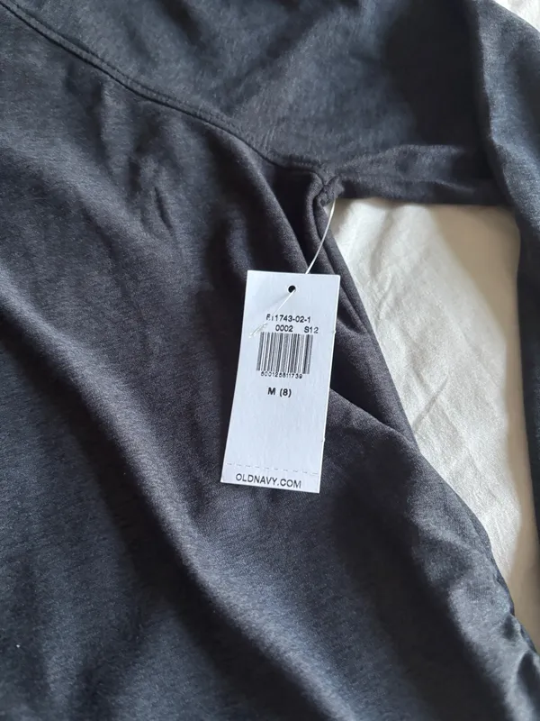 Black Old Navy Active Scrunched Athletic Long Sleeve - Image 5
