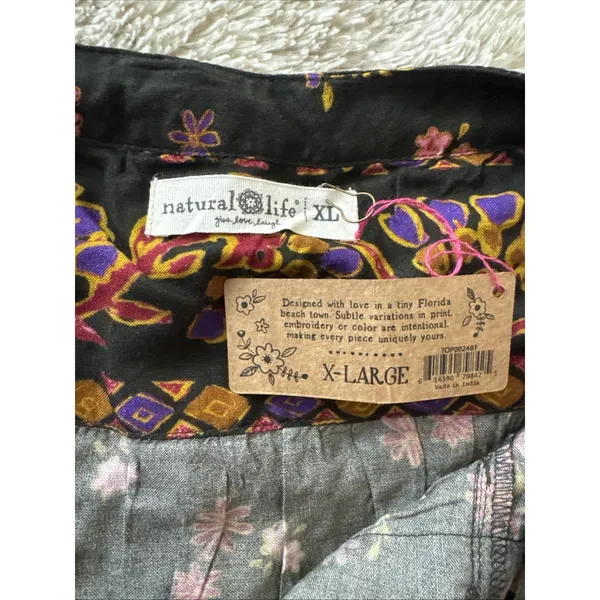 NWT Natural Life Dara Top Size XL Blooming Bandana Charcoal - Image 7