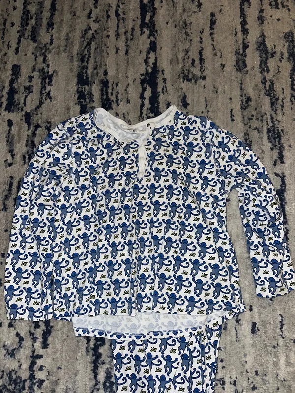 Roller rabbit blue and white pj set size M - Image 2