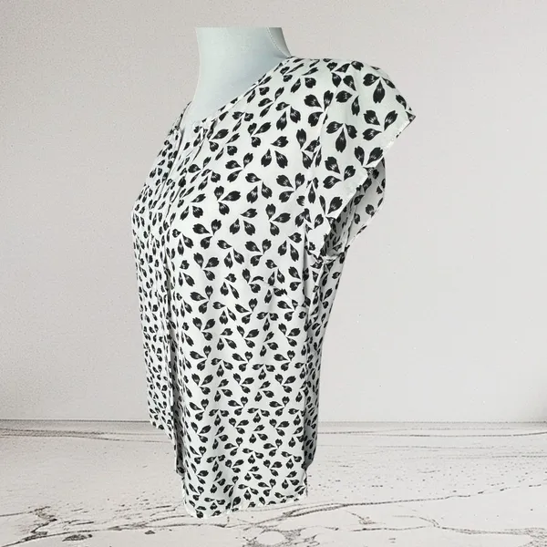 Ann Taylor Top Sz S White Black Print Split Neck Pleated Sleeveless Lightweight - Image 2