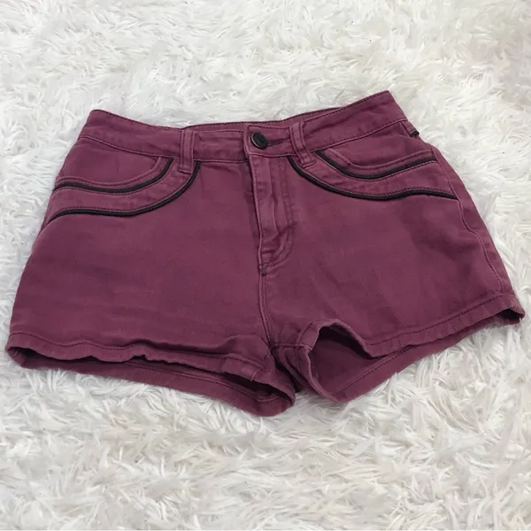 BDG Erin High Rise‎ 5 Pocket Shortie Shorts Purple 25 - Image 2