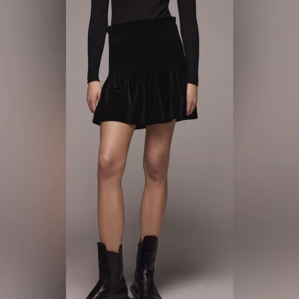 Zara Velvet Black Skirt Size Size L - Image 2