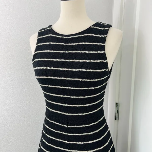 Alice + Olivia Small Black, White Monah Pinstripe Stretch Knit Sleeveless Dress - Image 3