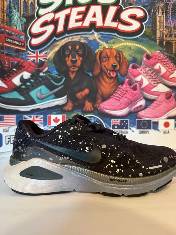 Women’s Nike Air Zoom Structure size 8.5W - Image 2