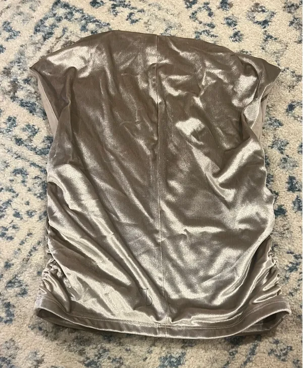 Abercrombie gold metallic velvet top - Image 3