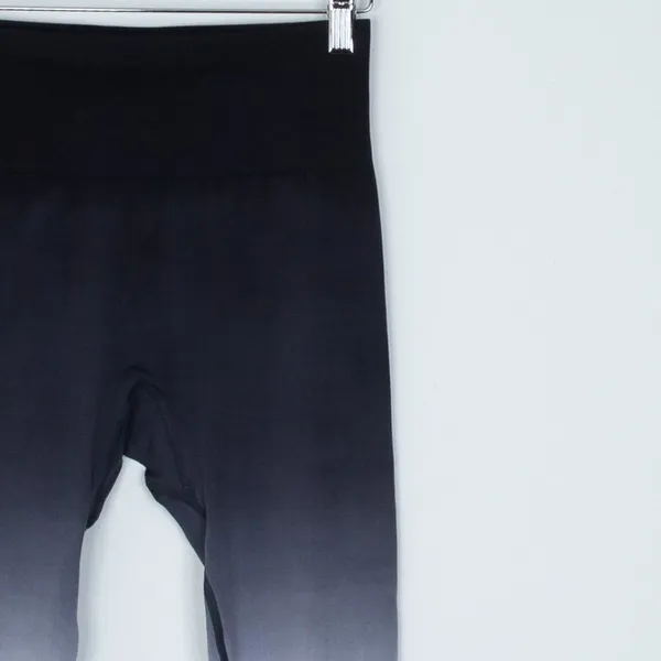 Zyia Black and White Light n Tight Ombre Seamless Performance‎ Leggings Size XS - Image 4