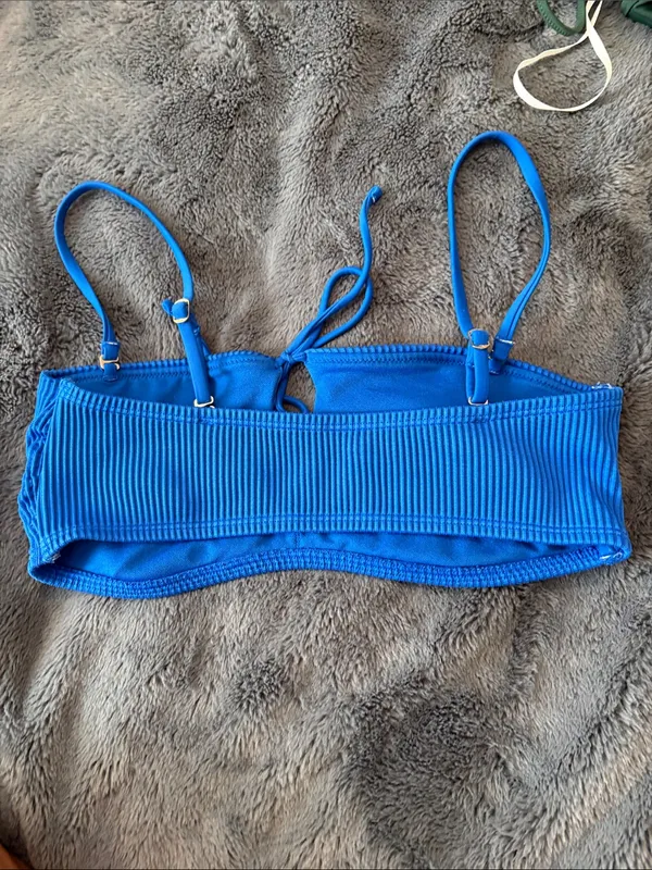 EUC Hollister Bright Blue Bandeau Swim Top with Detachable Straps Size M - Image 7