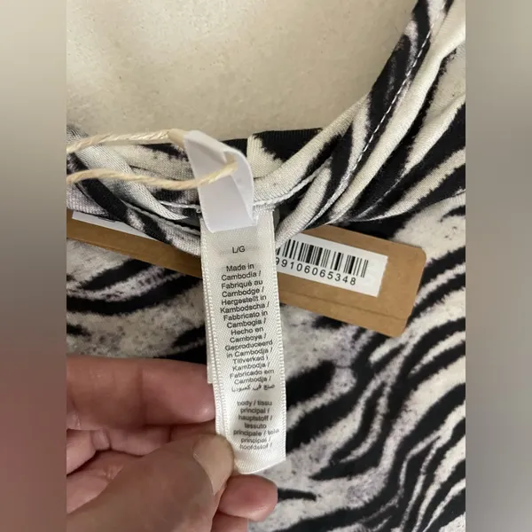 SKIMS NWT Sleep Cami Set Black and White Snow Tiger Print Pajama Set Size L - Image 6