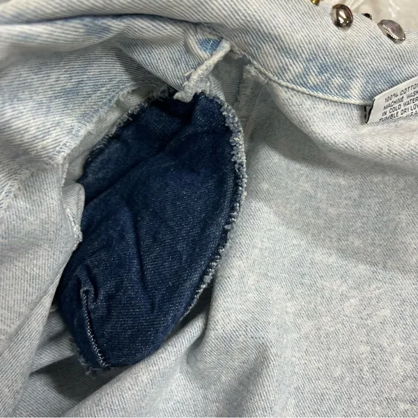 80's Vintage M BLUE Jean Jacket acid washed out studded - Image 11