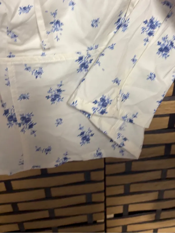 Wild fable white and blue floral top size XXL - Image 5