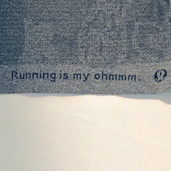 Lululemon Running Shirt Womens 12 Long Sleeve Paisley Gray Black Limited Edition - Image 10