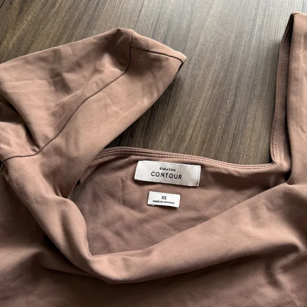 Aritzia Babaton Top - Image 3