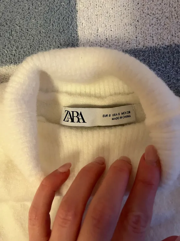 ZARA Cropped Turtleneck Sweater - Image 3