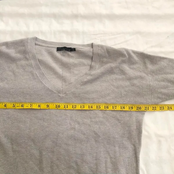 prAna Light gray long sleeve V-neck sweater with a soft and cozy feel Size M, measurement in pics - Image 4