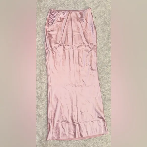 NWOT HOUSE OF CB 'Giuliana' Ballerina Pink Satin Maxi Skirt Sz L - Image 5