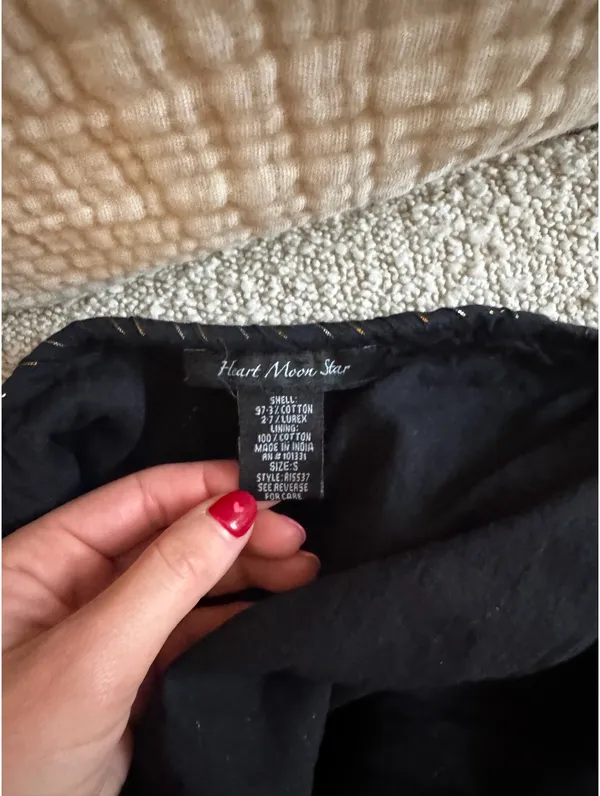 Boutique Black patterned skirt - Image 5