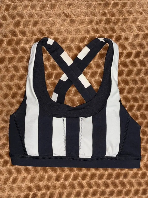 Like New Lululemon Run: Stuff Your Bra Sports Striped Black White Size 4 S - Image 3