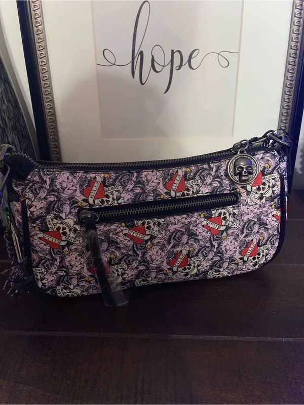 NWT!! Ed Hardy “Love Kills Slowly” Pink Tattoo-Print Crossbody Shoulder Bag - Image 5
