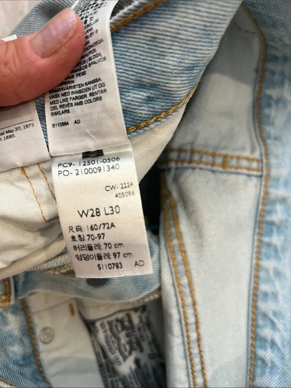 Levi's Light Blue 501 Straight Ripped Jeans size 28/30. - Image 10