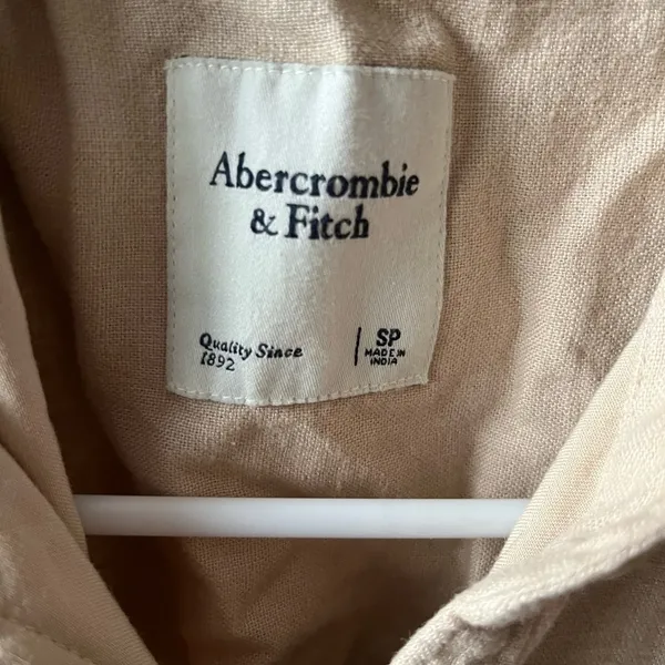 Abercrombie Tan Romper NWT - Image 3