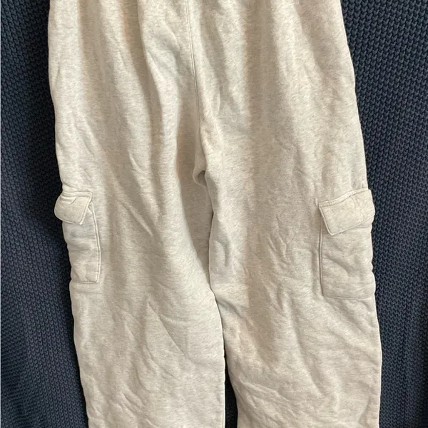 Brandy Melville Pants Womens Small Gray Cargo Sweatpants Wide Leg Casual - Image 5