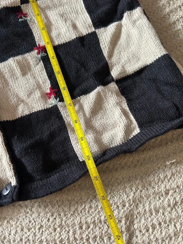 Christopher & Banks Vintage beige and black checkered cardigan - Image 7