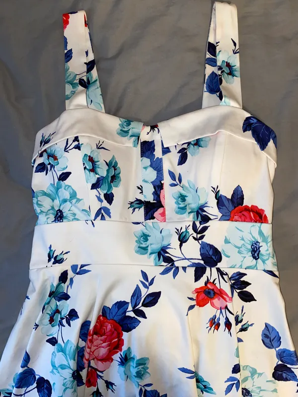 Boutique Floral Dress - Image 3