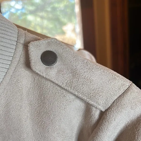 NWOT Chaser Faux Suede Faux Fur Lined Bomber Jacket Cream Size XS - Image 10