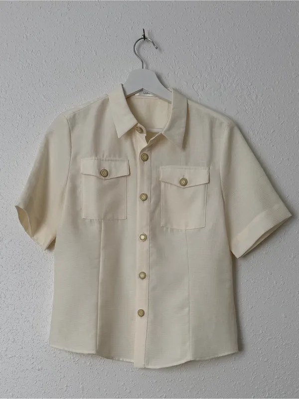 AMII Ivory Textured Short Sleeve Button Down Shirt Gold Buttons M - Image 7