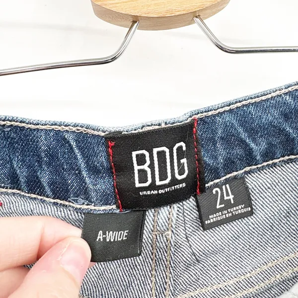 Urban Outfitters BDG Womens A-Wide High Rise Raw Hem‎ Wide Barrel Leg Blue Denim Jeans Size 24 - Image 5
