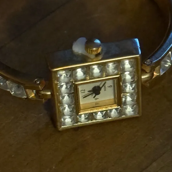 Vintage Yves Rocher gold tone crystal watch - Image 2