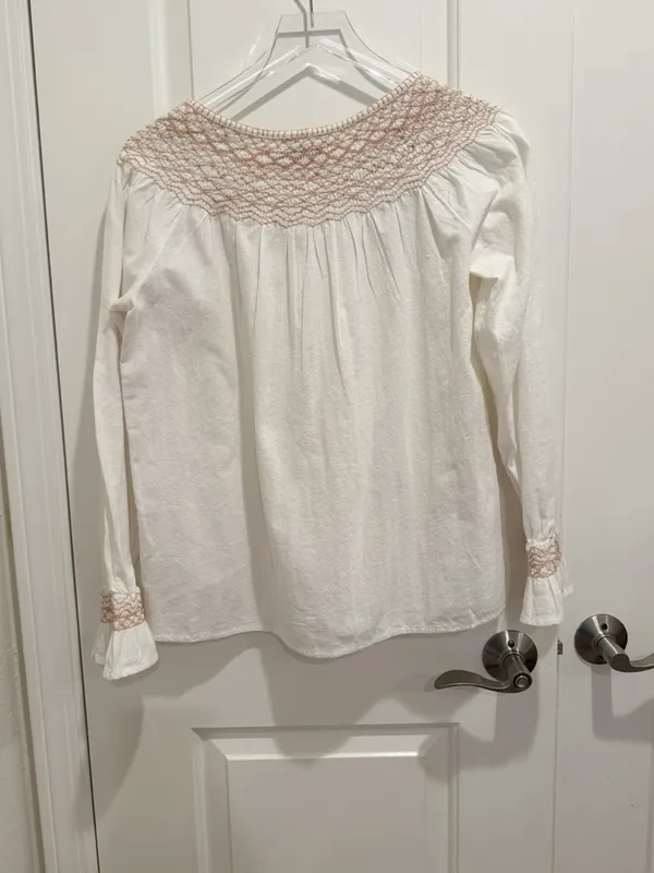 FAHERTY Laura Embroidered Top in Whisper White Smocked Neck‎ Peasant size XS - Image 5