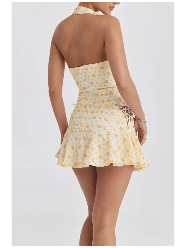 MISTRESS ROCKS Floral Embroidered Halter Top in Yellow Size Small - Image 3