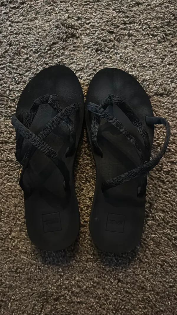 Teva Flip-Flops Women’s Olowahu Black Strappy - Image 2