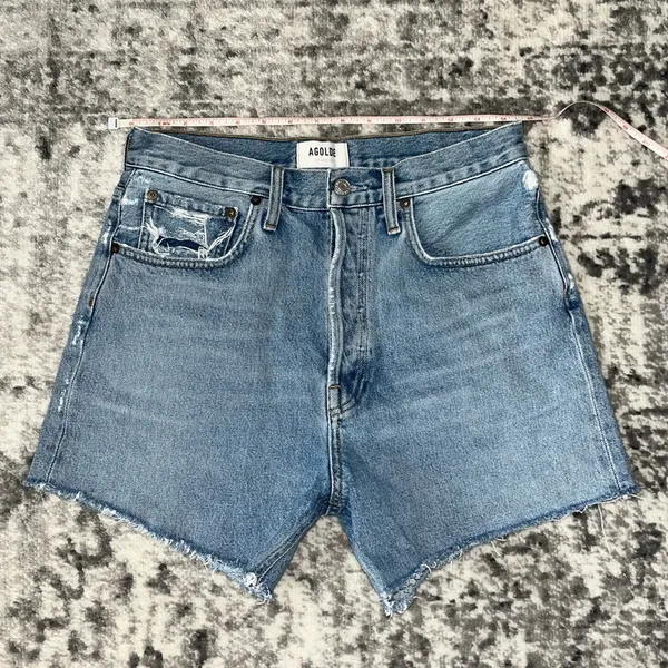 AGOLDE Riley High Rise Slim Short – Snapshot - Image 5