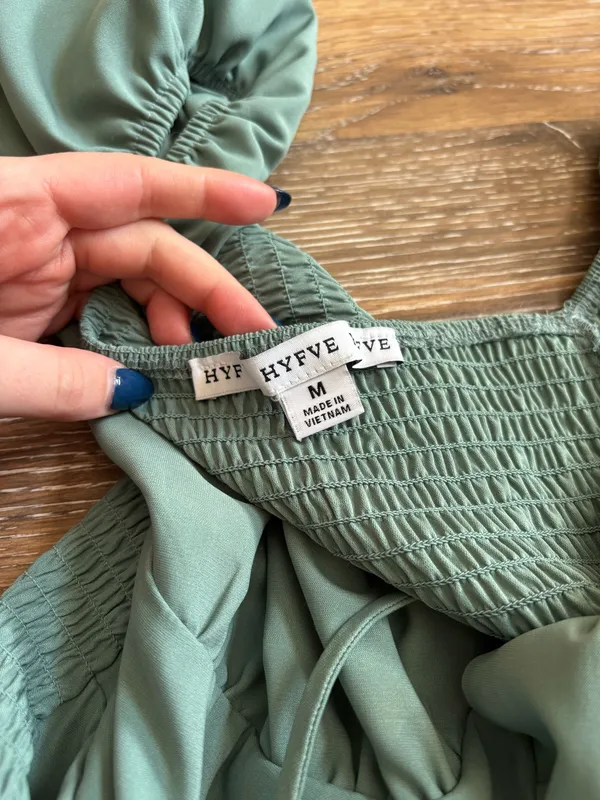 green dress - Image 2