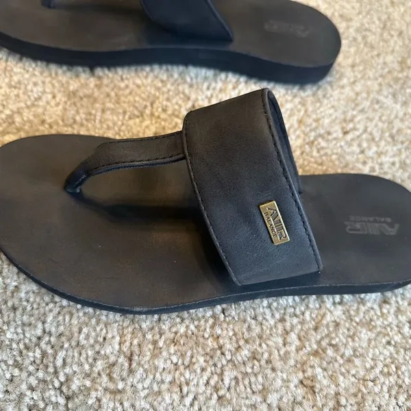 Air Balance Black Thong Flip Flops Size 7 - Image 6