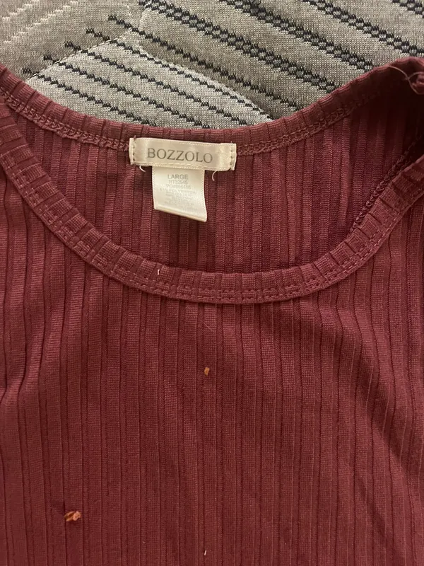 Bozzolo Large  Maroon Ribbed Cropped Tank - Image 3