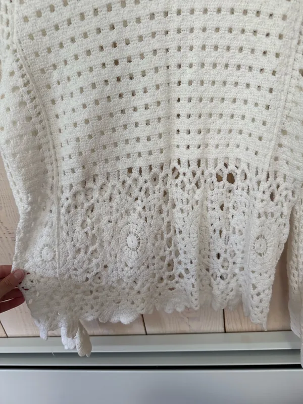 Pink lily knit sweater - Image 5