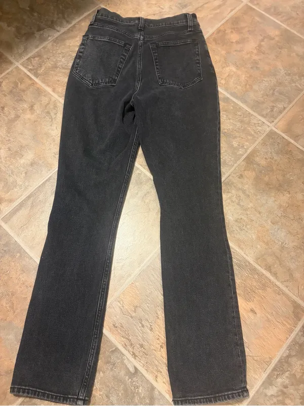 Abercrombie & Fitch Women's Black Straight-Leg Jeans 26/2s - Image 4