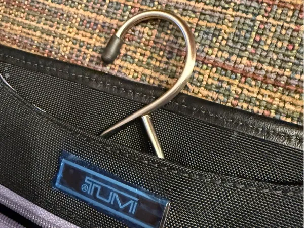 Tumi Black Hanging Toiletry Bag - Image 8
