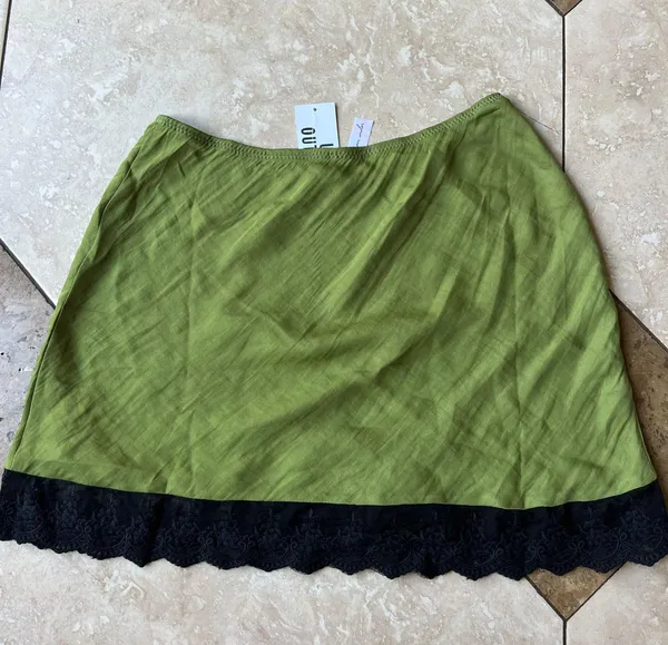 Urban Outfitters Green Lace Skirt - Image 3