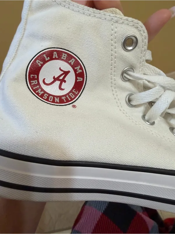 University of Alabama Crimson Tide White High-Top Converse Sneakers 7.5 - Flaw - Image 2