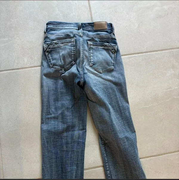 Buckle Black Jeans - Image 3