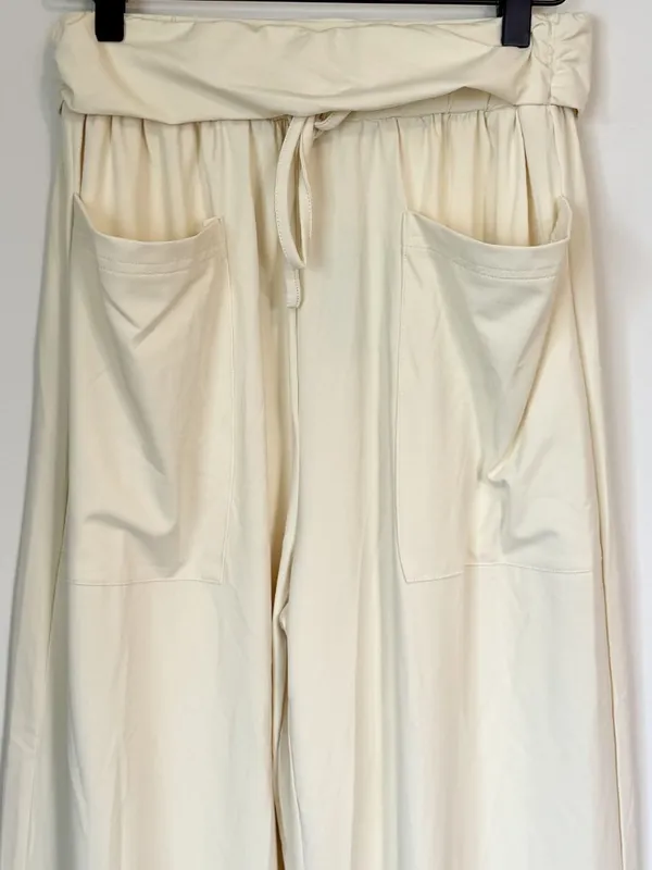 NWT Cupshe Light Yellow Wide Leg Jersey Pants - Size: Small - Image 6