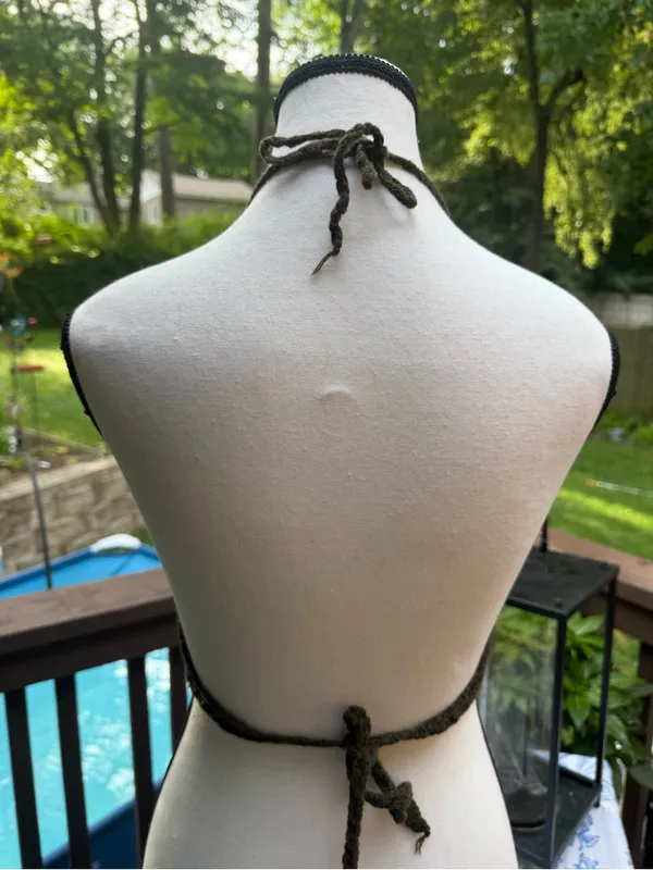 Unbranded Women's Crochet Halter Olive Green Top Cropped Adjustable Strap Size S - Image 4