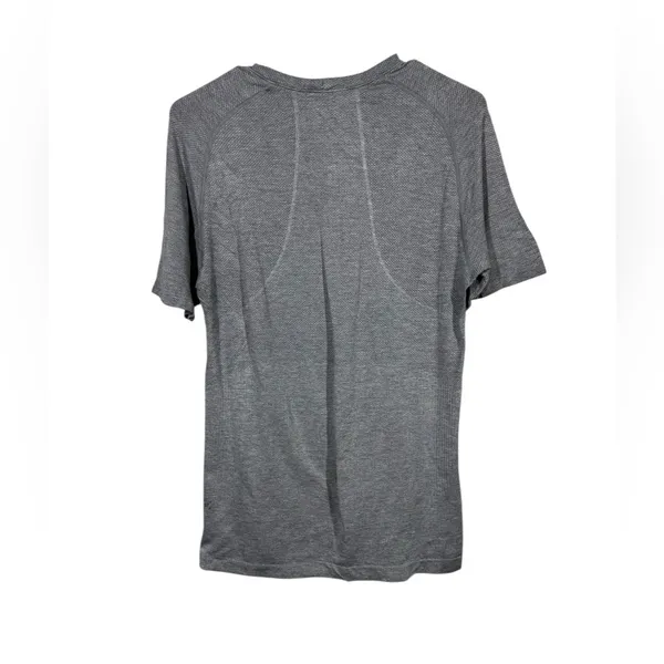 Lululemon Mens's Vent Tech Short Sleeve Shirt Size Small - Image 2