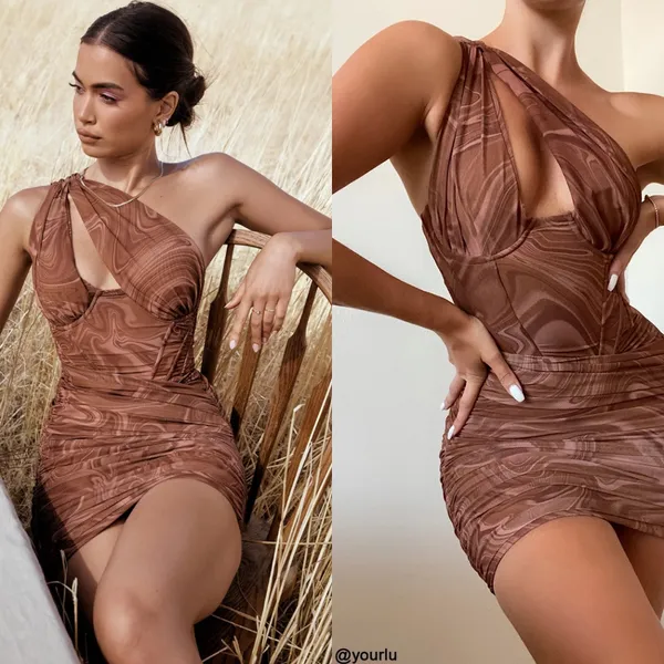HOUSE OF CB‎ 'Clementine' Swirl Print Cut Out Mini Dress - Image 2