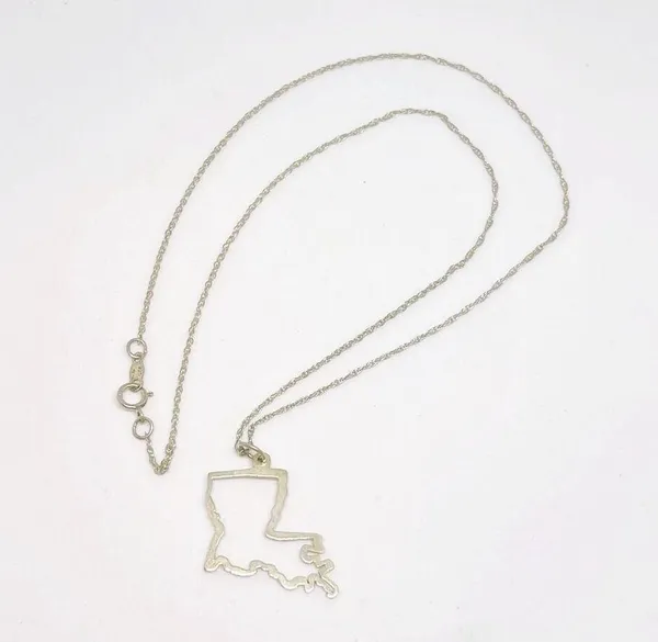 Maya Brenner Louisiana Necklace SterlingSilver State Outline Charm Delicate Fine - Image 3